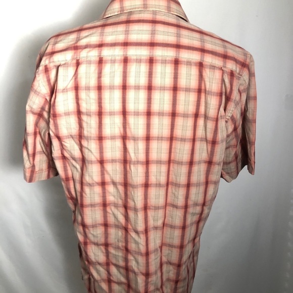 Mens Pink & Tan Short Sleeve Shirt. Size Medium. - Picture 5 of 6